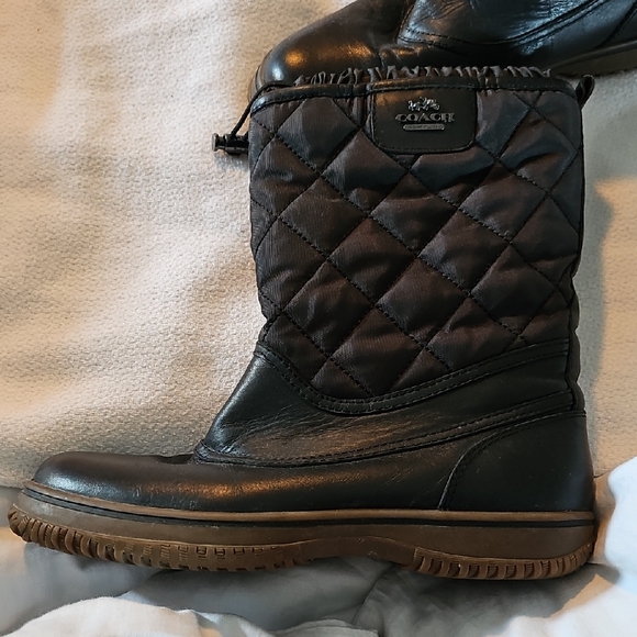 STUNNING Coach SAMARA  Black Quilted Boots - Picture 3 of 13